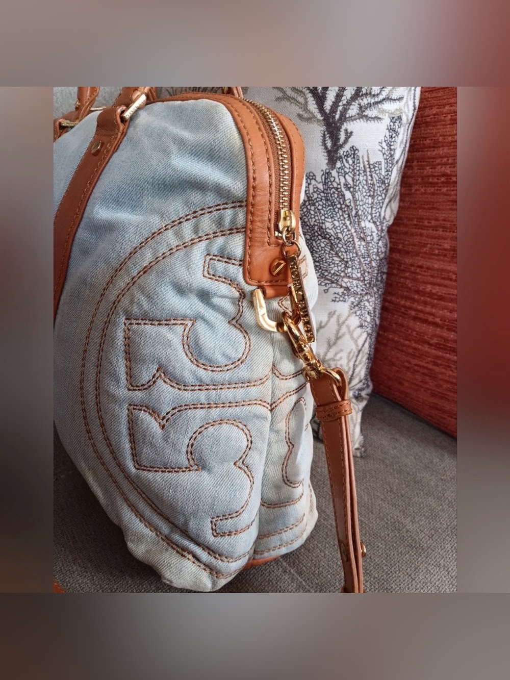 Tory Burch Light Blue Denim Bag with Tan Leather Trim - Picture 3 of 5